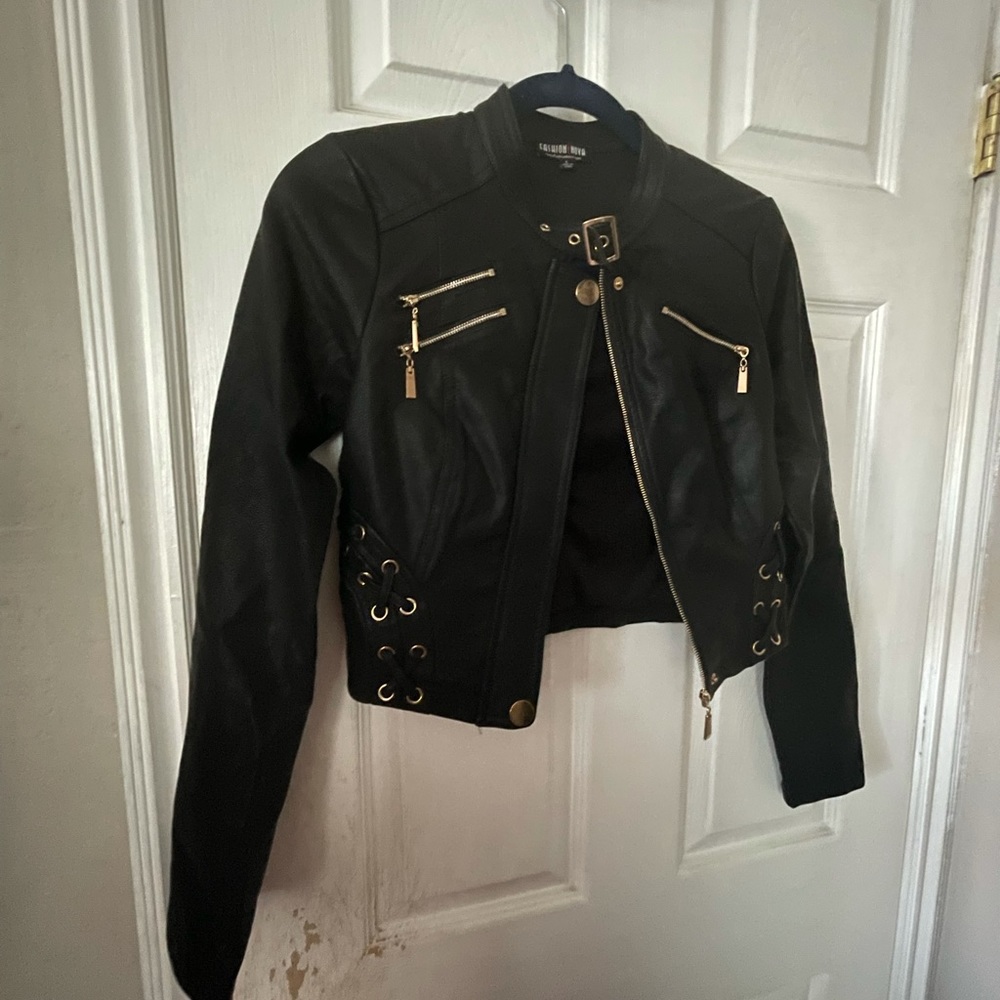 Ladies’ crop jacket